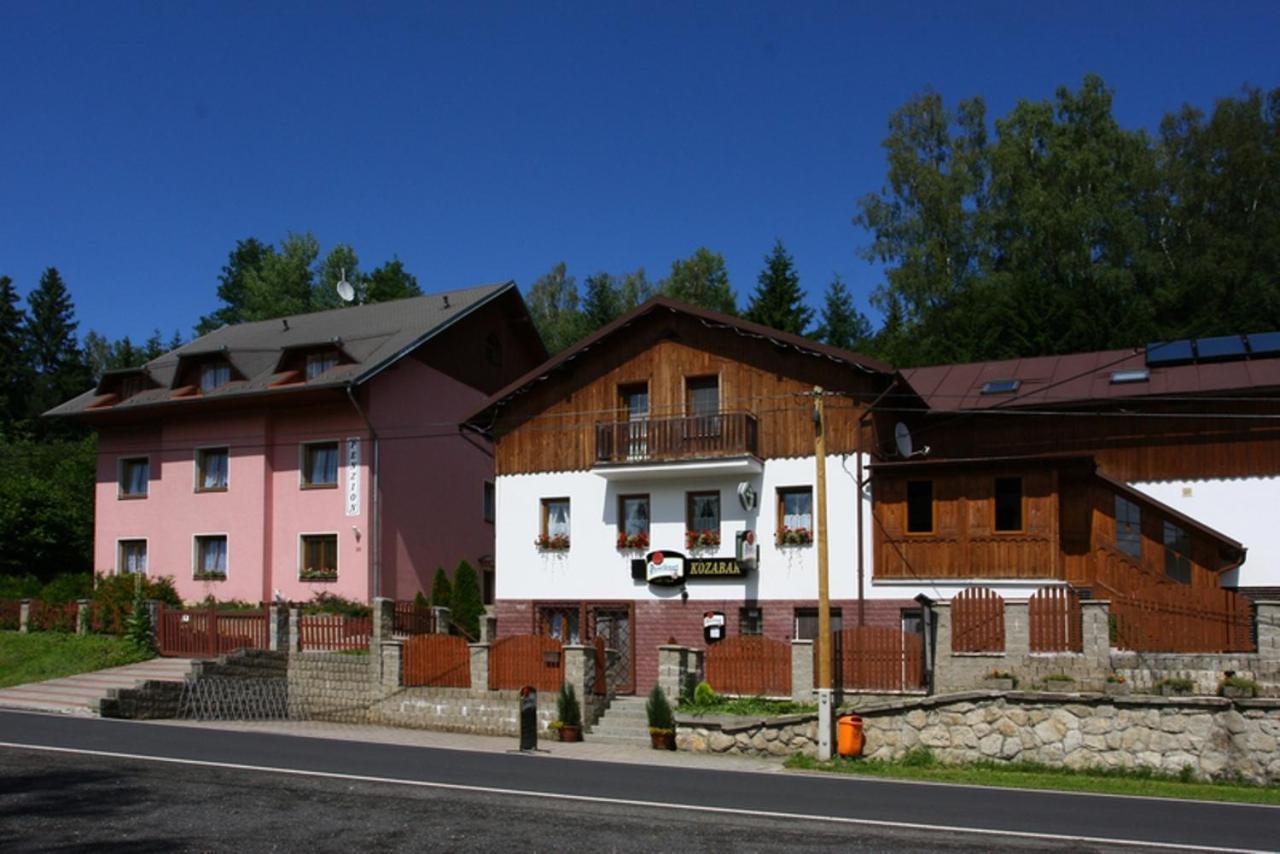 Penzion Kozabar Horni Luby Bagian luar foto